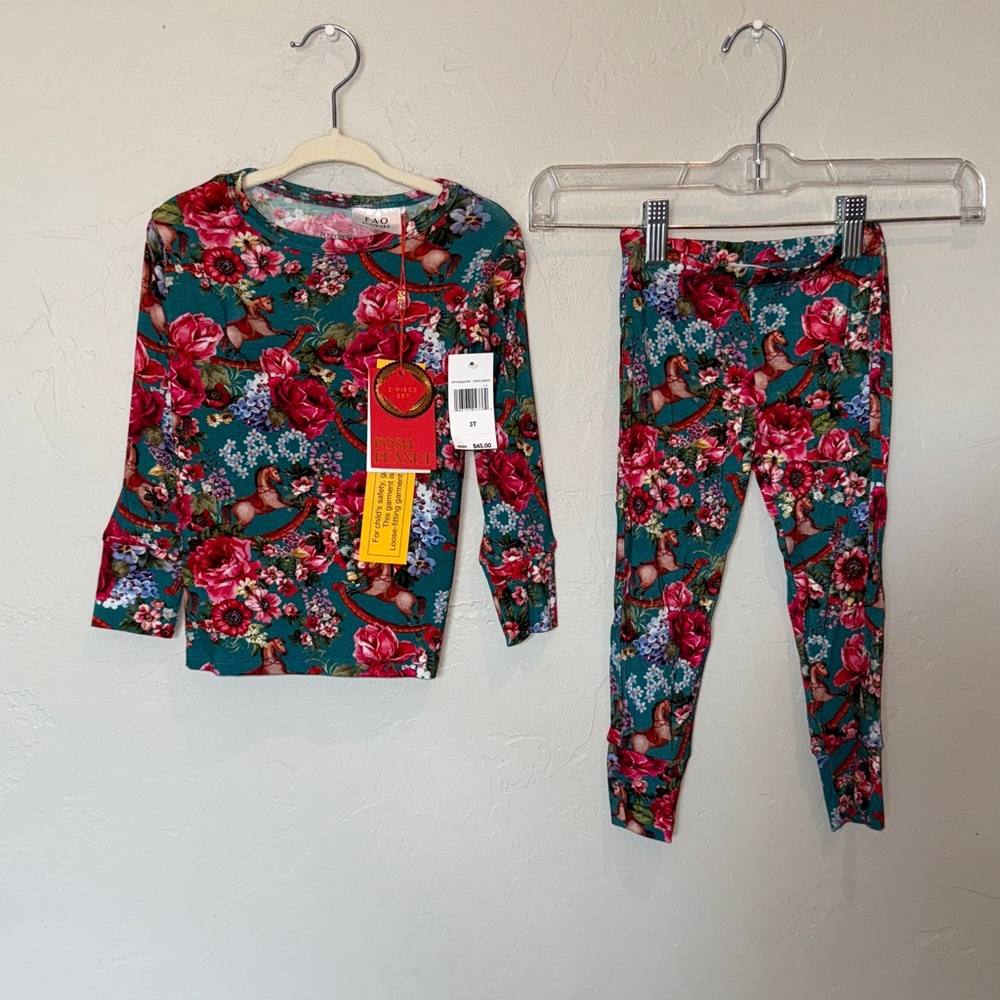 Posh Peanut FAO Swartz Rocking Horse 3T Pajama Set, NWT